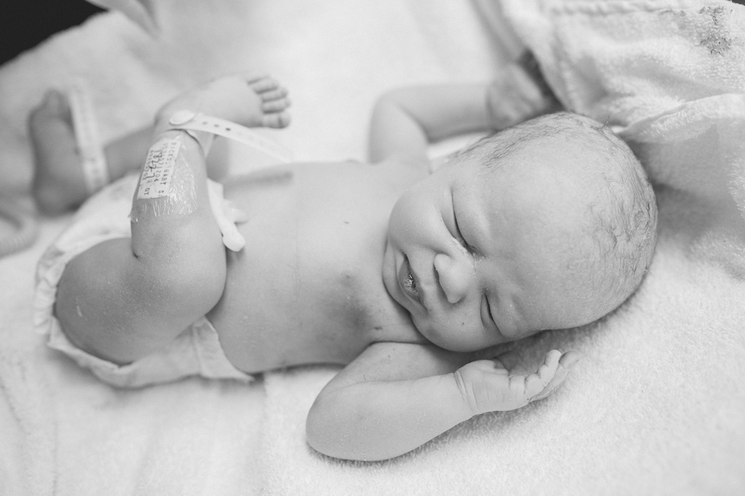 Surrogate Birth Story Kylee Ann Photography