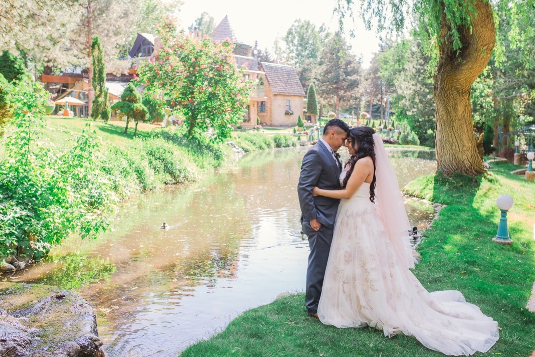 Greenhouse Wedding Venue Formal Photos (16 of 14)