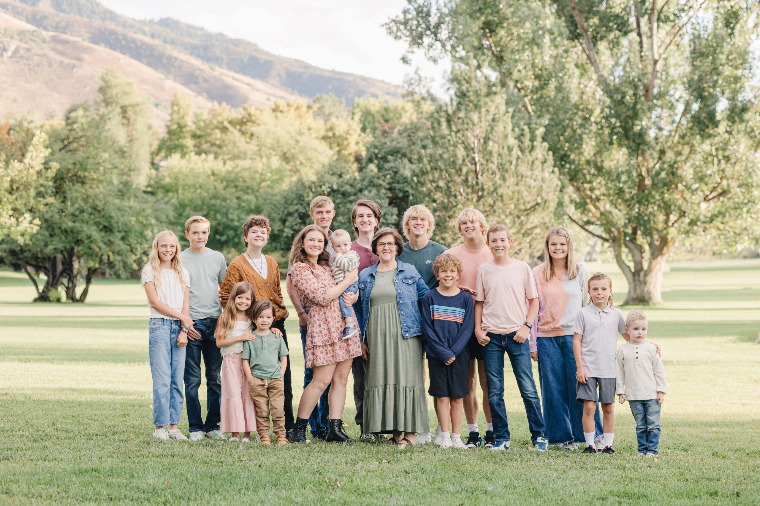 Coordinating Colors for Extended Family Pictures
